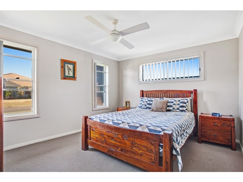 11 Garden way, Tanilba Bay NSW 2319