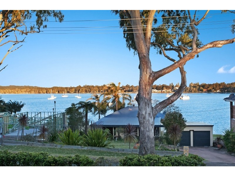 39 Admiralty Avenue, Tanilba Bay NSW 2319