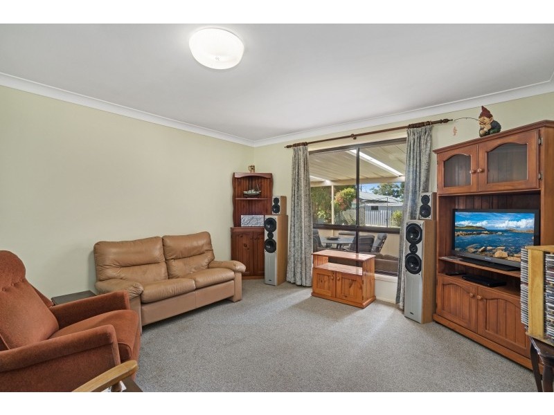 30 Clemenceau Crescent, Tanilba Bay NSW 2319
