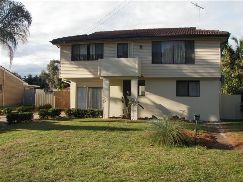 21 Lloyd George Grove, Tanilba Bay NSW 2319