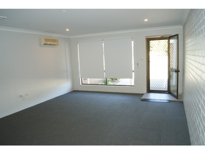 4 / 77 President Wilson Walk, Tanilba Bay NSW 2319