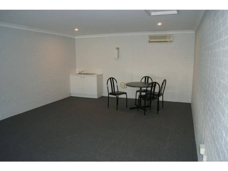 4 / 77 President Wilson Walk, Tanilba Bay NSW 2319