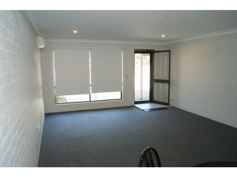 4 / 77 President Wilson Walk, Tanilba Bay NSW 2319