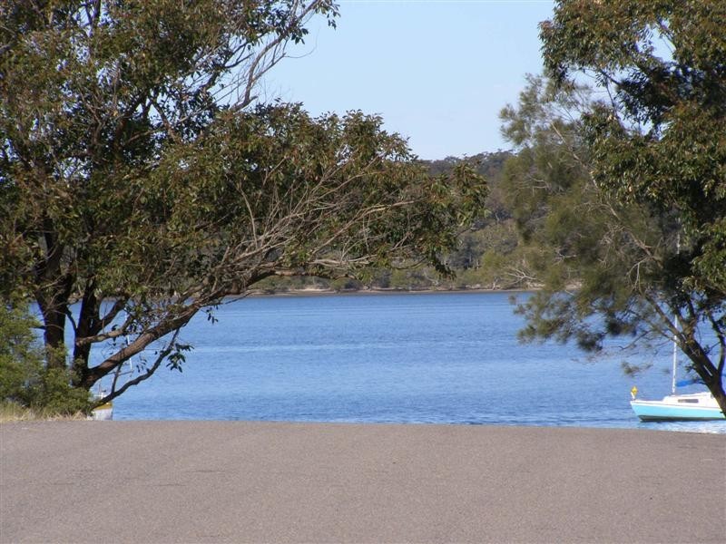24 Beach Rd, Lemon Tree Passage NSW 2319
