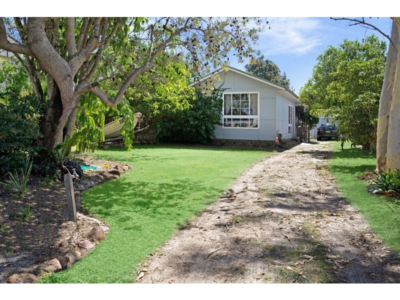 34 President Wilson Walk, Tanilba Bay NSW 2319