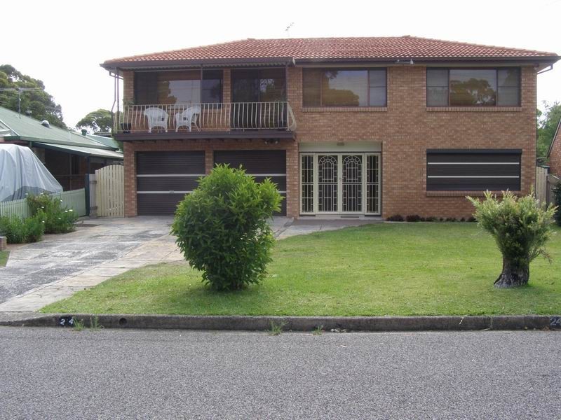 24 Elaine Avenue, Lemon Tree Passage NSW 2319