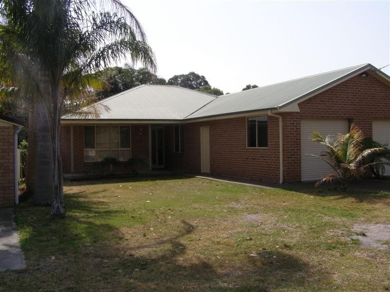 61 Poilus Pde, Tanilba Bay NSW 2319