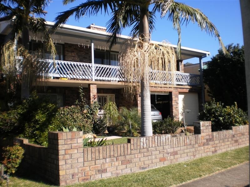 95 Cook Parade, Lemon Tree Passage NSW 2319