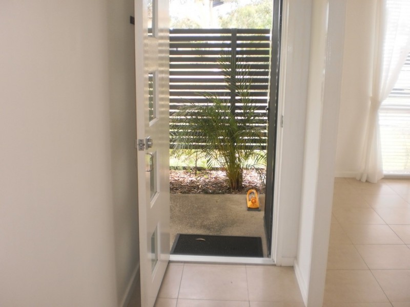 22 Lloyd George Grove, Tanilba Bay NSW 2319