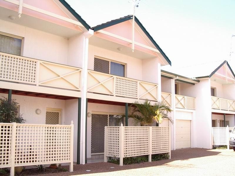 3/2 Shearman Avenue, Lemon Tree Passage NSW 2319