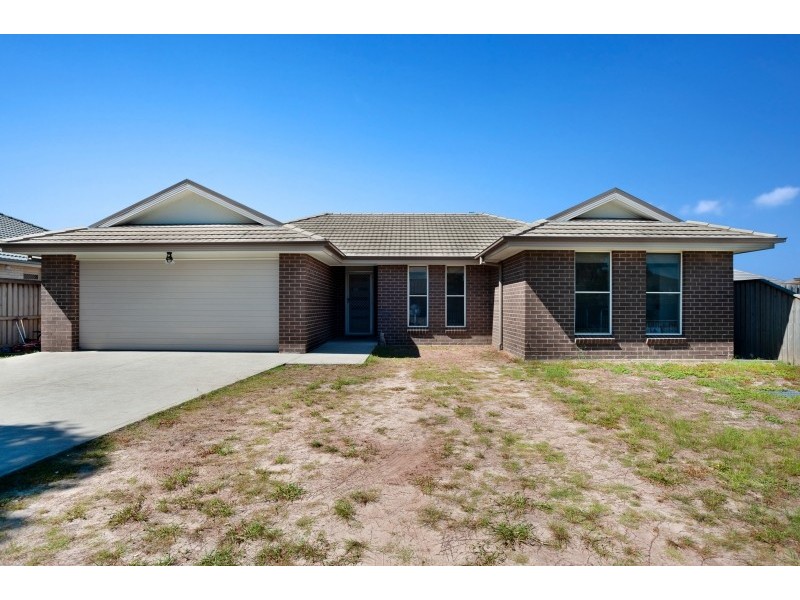 4 Nepean Way, Tanilba Bay NSW 2319