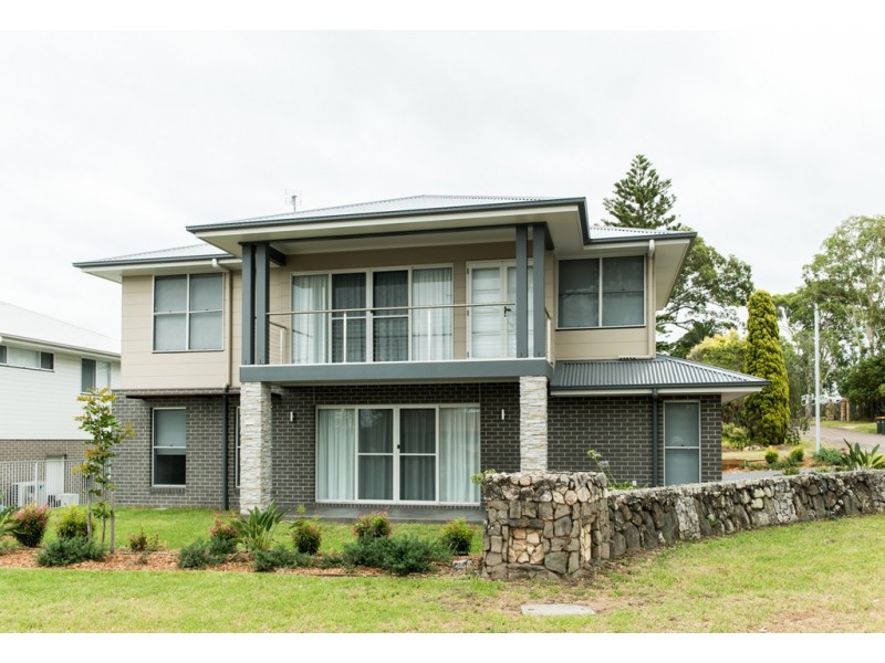 48 Caswell Crescent, Tanilba Bay NSW 2319