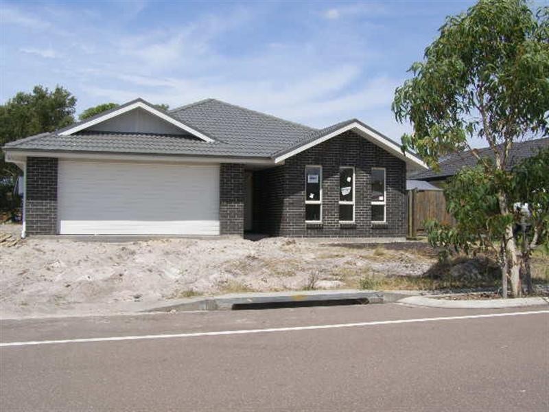 22 Brittania Drive, Tanilba Bay NSW 2319
