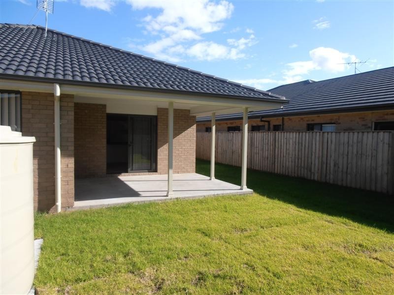 40 Brittania Drive, Tanilba Bay NSW 2319