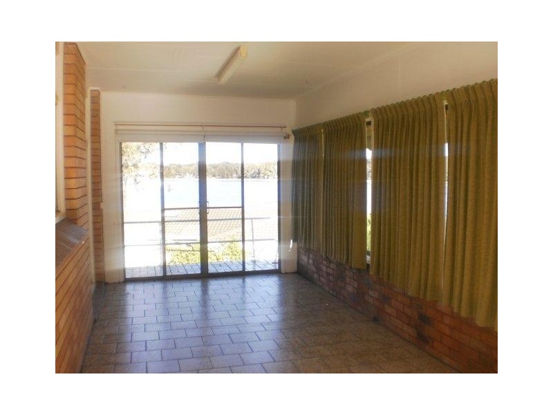 48 Caswell Crescent, Tanilba Bay NSW 2319