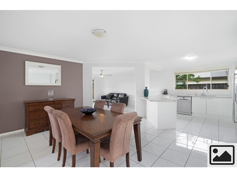 33 Broughton Circuit, Tanilba Bay NSW 2319