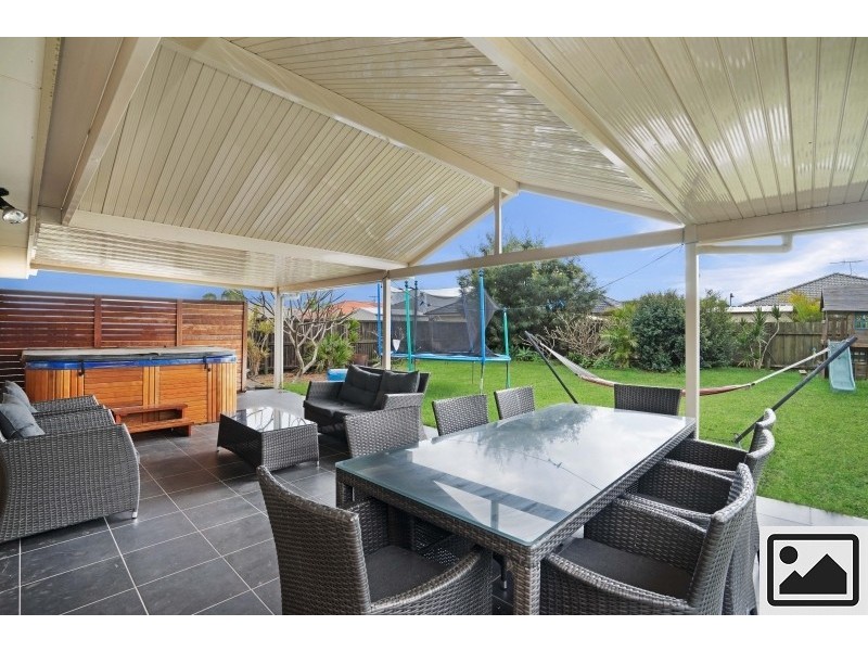 33 Broughton Circuit, Tanilba Bay NSW 2319