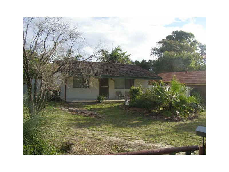 6 Lloyd George Grove, Tanilba Bay NSW 2319