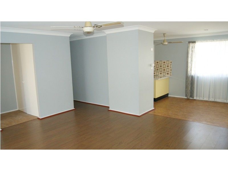 32 Lloyd George Grove, Tanilba Bay NSW 2319