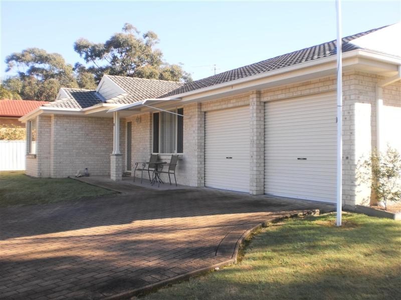 8 Warabi Close, Medowie NSW 2318