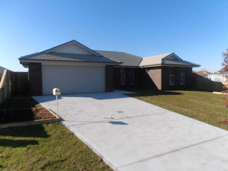 4 Nepean Way, Tanilba Bay NSW 2319