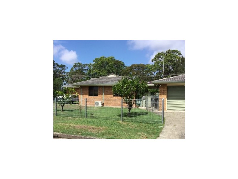 28 Boyd Avenue, Lemon Tree Passage NSW 2319