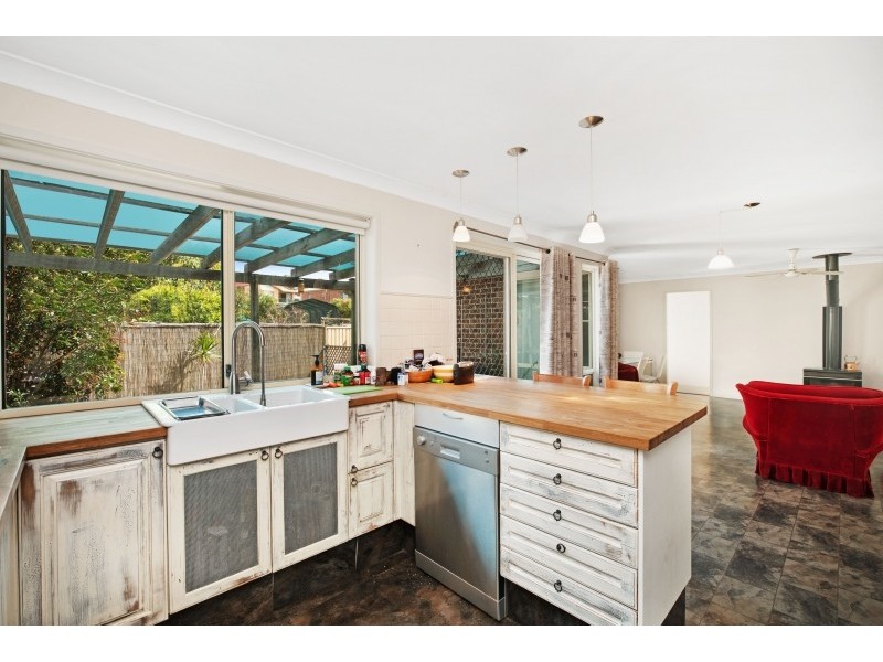 10 Cambridge Avenue, Lemon Tree Passage NSW 2319