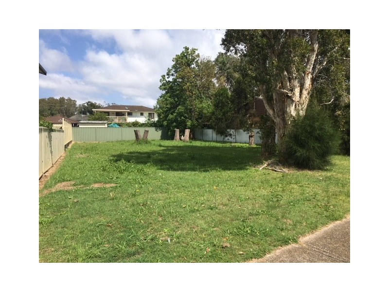 37 Cook Parade, Lemon Tree Passage NSW 2319