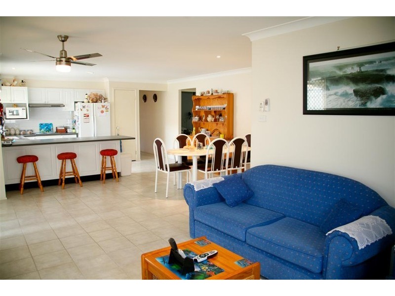 35 Boyd Avenue, Lemon Tree Passage NSW 2319