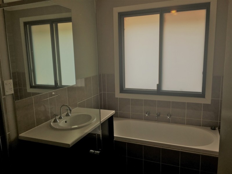 16 Elliott Close, Raymond Terrace NSW 2324