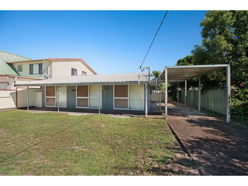 10 Elaine Avenue, Lemon Tree Passage NSW 2319