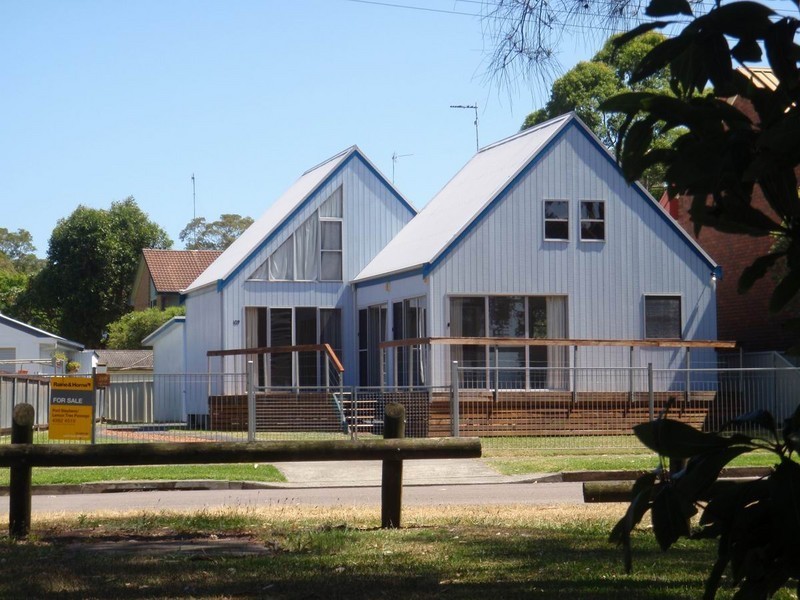 109 Cook Parade, Lemon Tree Passage NSW 2319