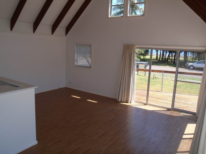 109 Cook Parade, Lemon Tree Passage NSW 2319