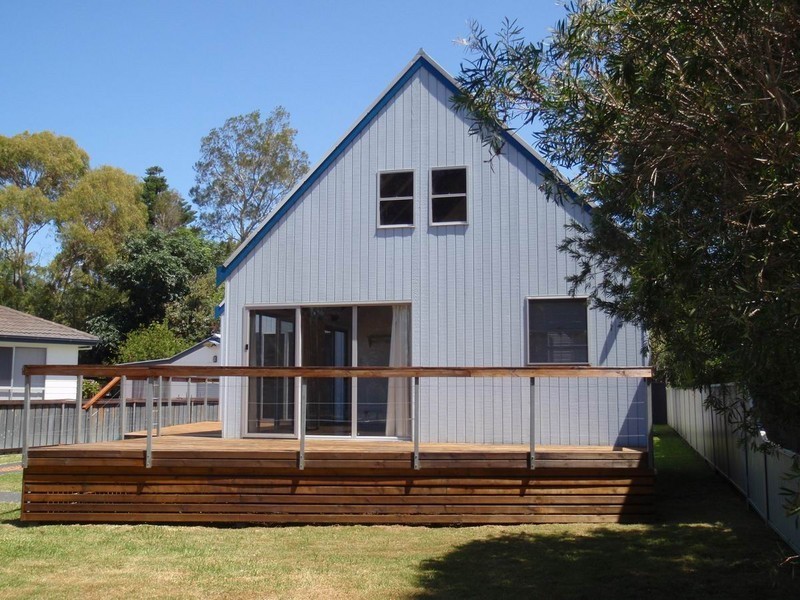 109 Cook Parade, Lemon Tree Passage NSW 2319