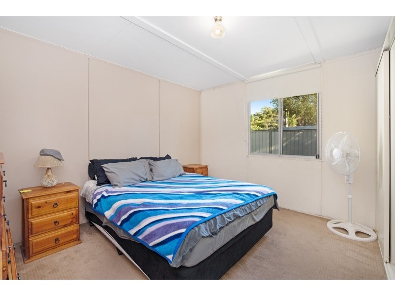 17 Cambridge Avenue, Lemon Tree Passage NSW 2319