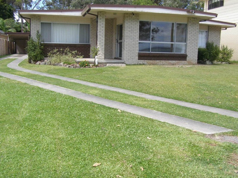 62 Peace Parade, Tanilba Bay NSW 2319