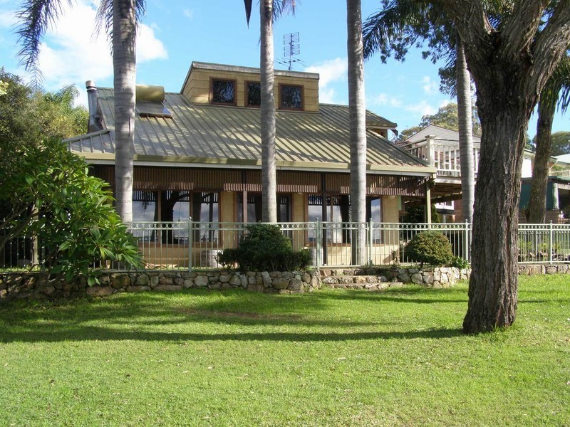 65 Caswell Crescent, Tanilba Bay NSW 2319