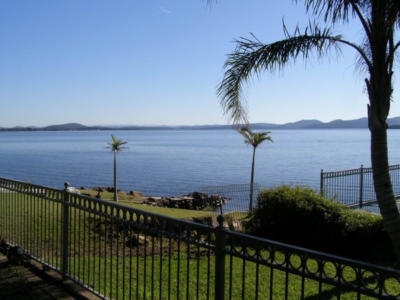65 Caswell Crescent, Tanilba Bay NSW 2319