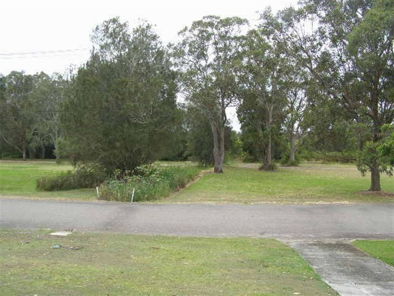 12 Beach Road, Lemon Tree Passage NSW 2319