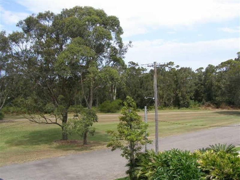 12 Beach Road, Lemon Tree Passage NSW 2319