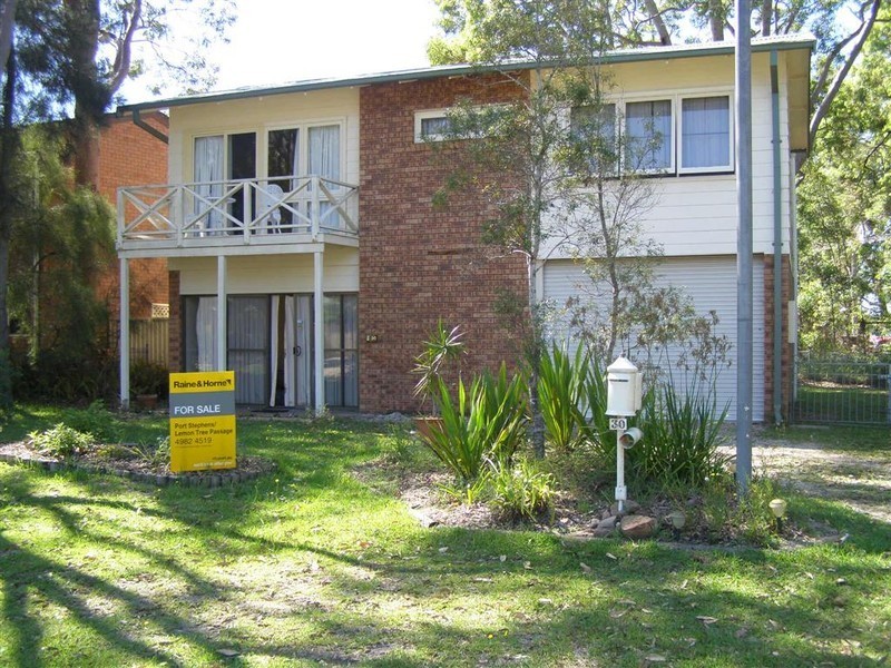 30 Boyd Avenue, Lemon Tree Passage NSW 2319