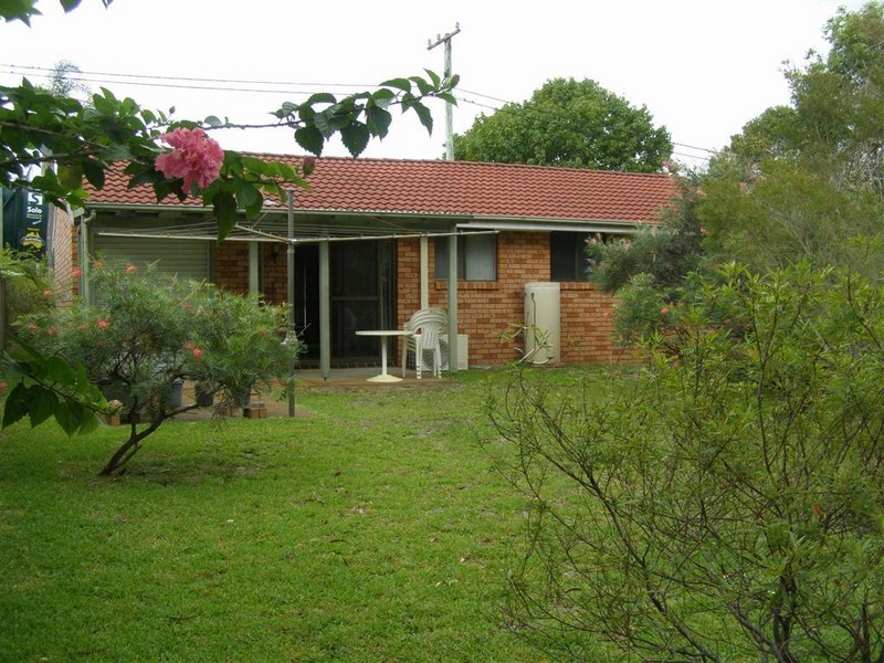 3 Boyd Avenue, Lemon Tree Passage NSW 2319