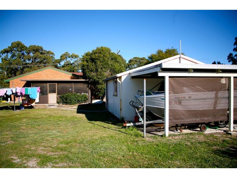 3 Pershing Place, Tanilba Bay NSW 2319