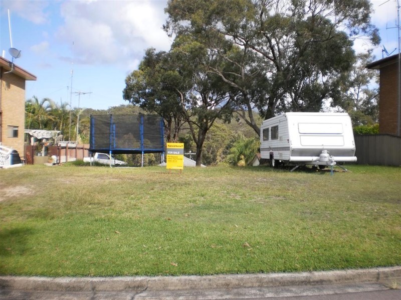 33 Whitbread Drive, Lemon Tree Passage NSW 2319