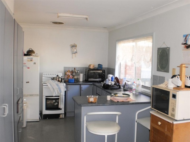 10 Caswell Crescent, Tanilba Bay NSW 2319