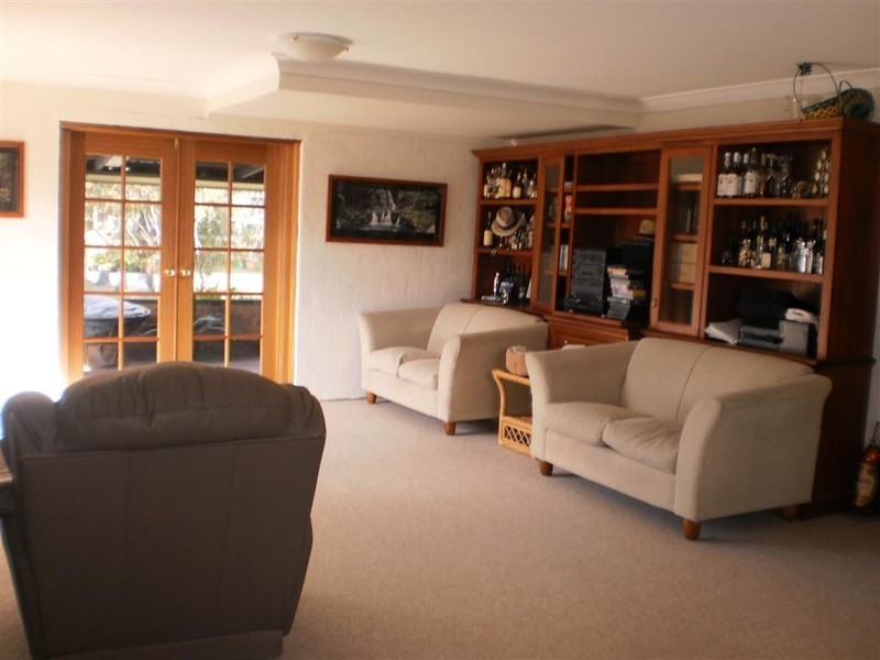 42 Clemenceau Crescent, Tanilba Bay NSW 2319