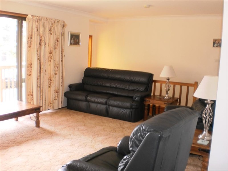 42 Clemenceau Crescent, Tanilba Bay NSW 2319