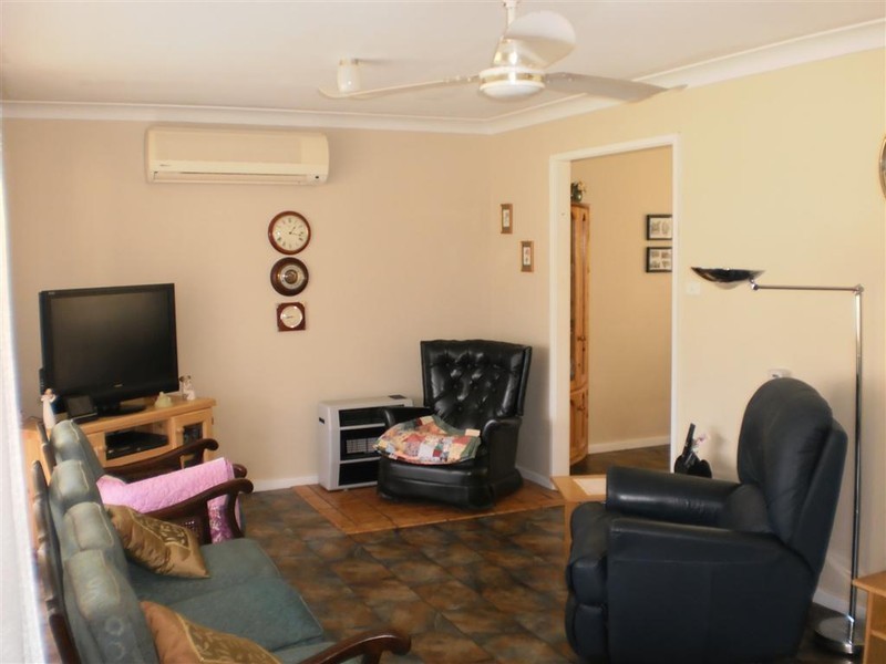 1 Brownes Road, Salt Ash NSW 2318