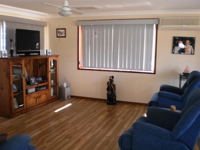 17 Diggers Drive, Tanilba Bay NSW 2319