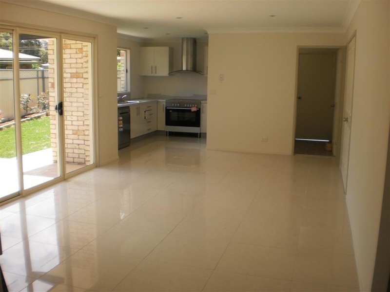 17A Lloyd George Grove, Tanilba Bay NSW 2319